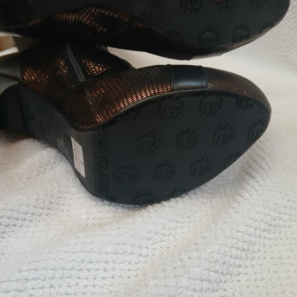 Over- the- knee tall stiletto leather boots. New and Unworn. - Picture 6 of 7